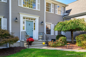 Homes for sale in Newtown, CT | 10 Wedgewood Ct, Newtown, CT 06470 | MLS# 24133943