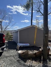 Homes for sale in Newtown, CT | 22 Hemlock Trl, Newtown, CT 06482 | MLS# 24130508