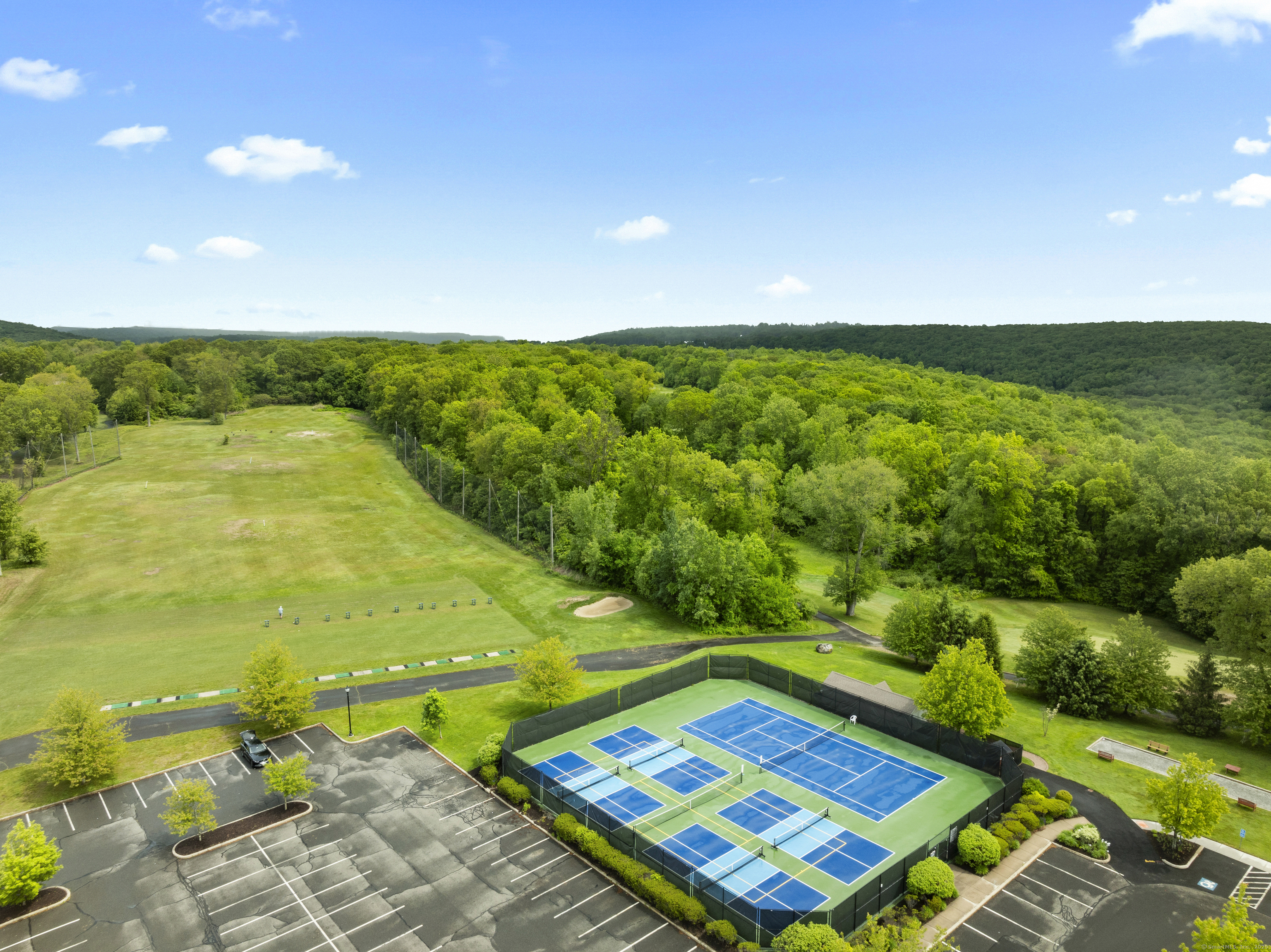 Photo 35 of 1111 St Andrews Drive, Oxford, CT