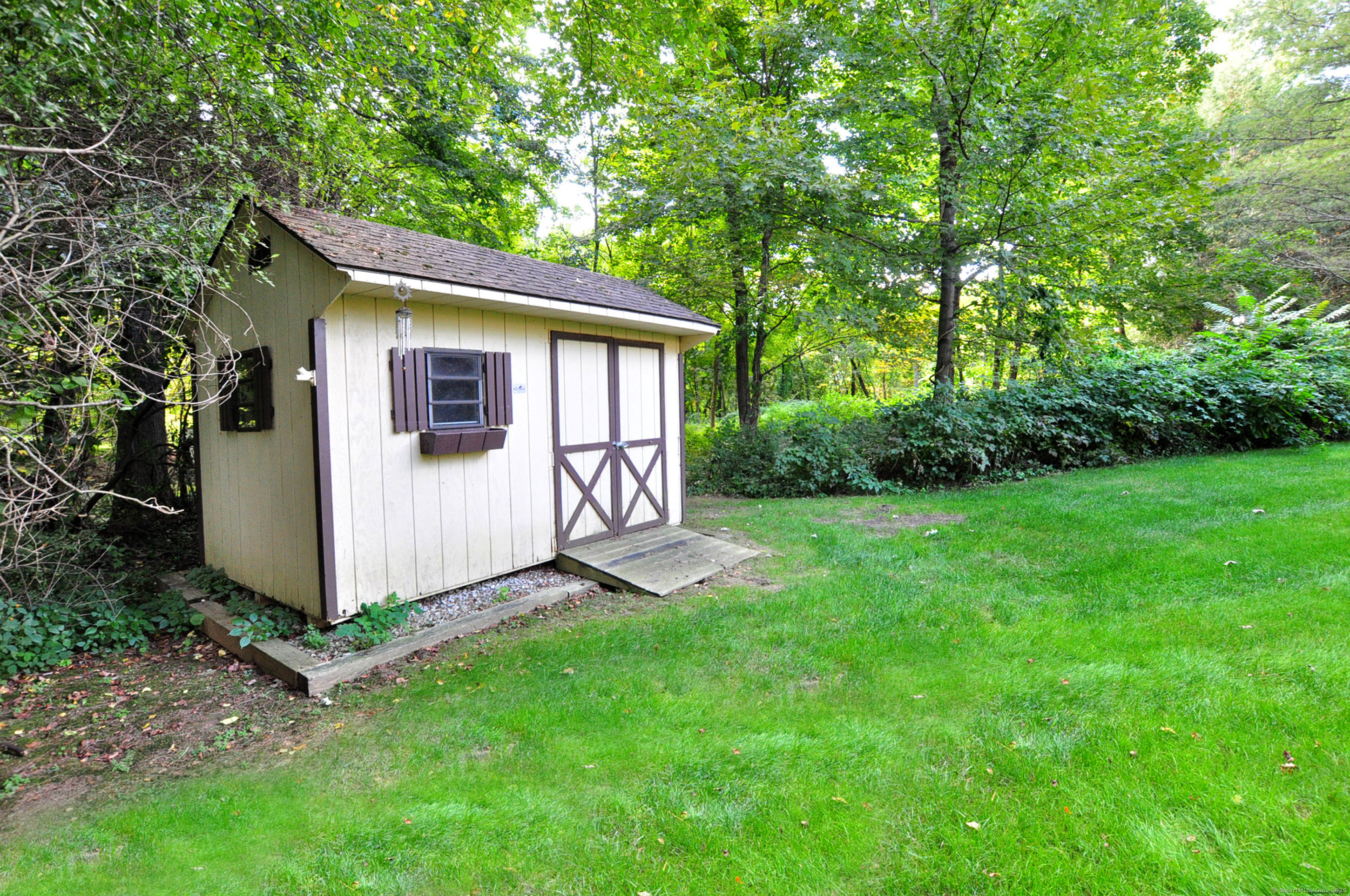 Homes for sale in New Milford, CT | 24 Maplewood Dr, New Milford, CT 06776 | MLS# 24127865