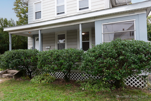 Homes for sale in Manchester, CT | 46 Foster St, Manchester, CT 06040 | MLS# 24133932