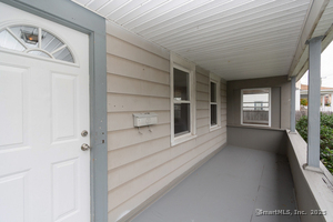 Homes for sale in Manchester, CT | 46 Foster St, Manchester, CT 06040 | MLS# 24133932