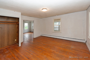 Homes for sale in Manchester, CT | 46 Foster St, Manchester, CT 06040 | MLS# 24133932