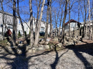 Homes for sale in Stamford, CT | 18 Highland Rd, Stamford, CT 06902 | MLS# 24134212