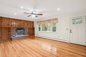 Homes for sale in Brookfield, CT | 12 Oak Crest Dr, Brookfield, CT 06804 | MLS# 24130176