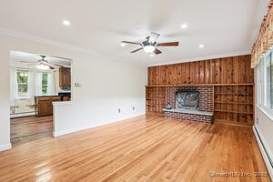 Homes for sale in Brookfield, CT | 12 Oak Crest Dr, Brookfield, CT 06804 | MLS# 24130176