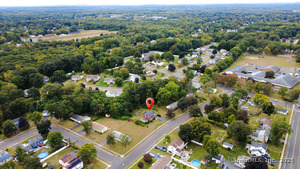 Homes for sale in East Hartford, CT | 33 Spruce Dr, East Hartford, CT 06111 | MLS# 24133969