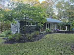 Homes for sale in Newtown, CT | 32 Old Green Rd, Newtown, CT 06482 | MLS# 24133245