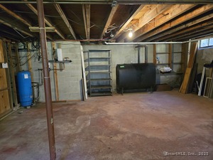 Homes for sale in Newtown, CT | 32 Old Green Rd, Newtown, CT 06482 | MLS# 24133245