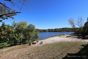 Homes for sale in Ridgefield, CT | 213 Mamanasco Rd, Ridgefield, CT 06877 | MLS# 24134276