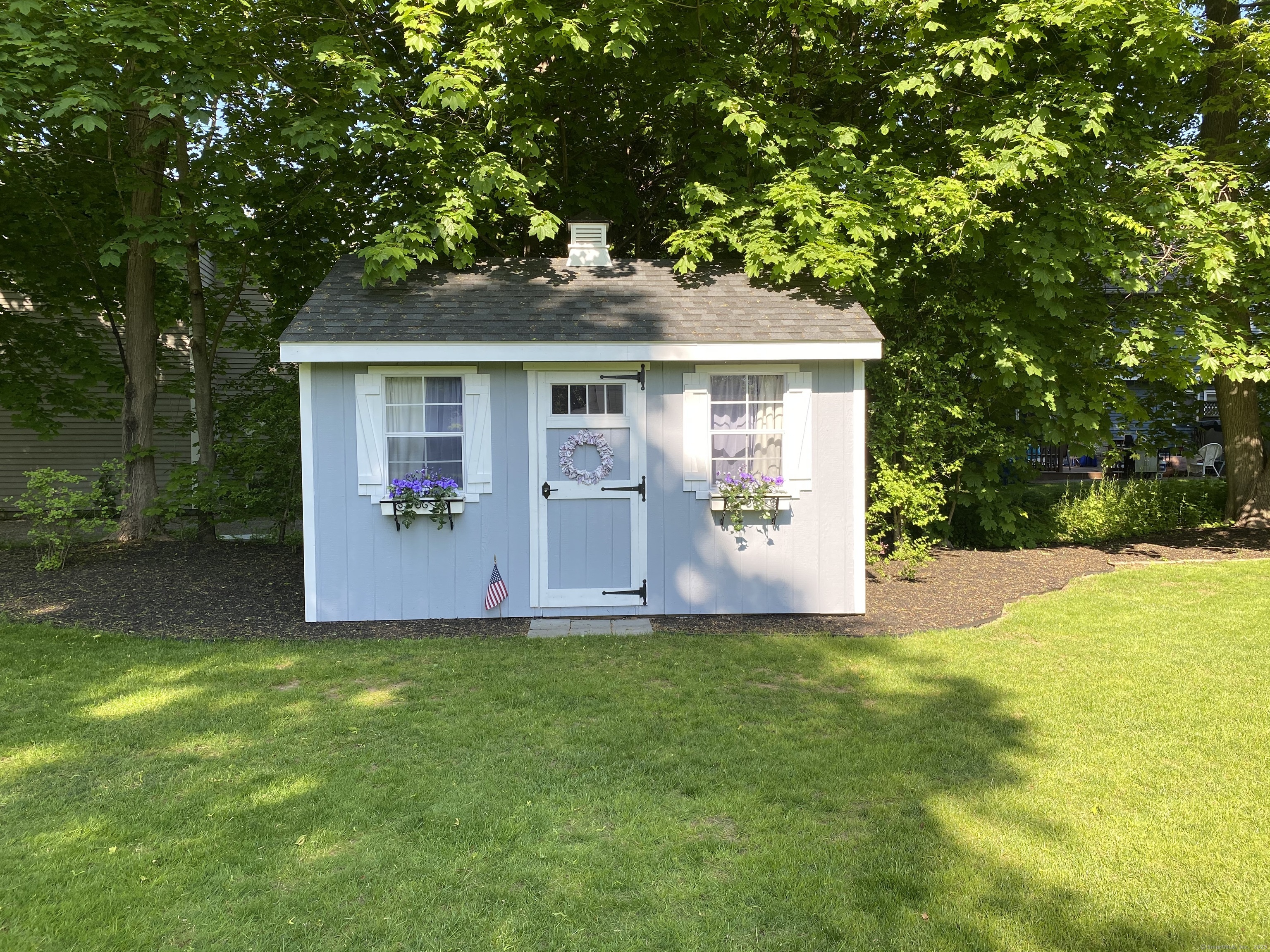 Guilford, Connecticut, 06437, United States, 6 Bedrooms Bedrooms, ,4 BathroomsBathrooms,Residential,For Sale,1992629