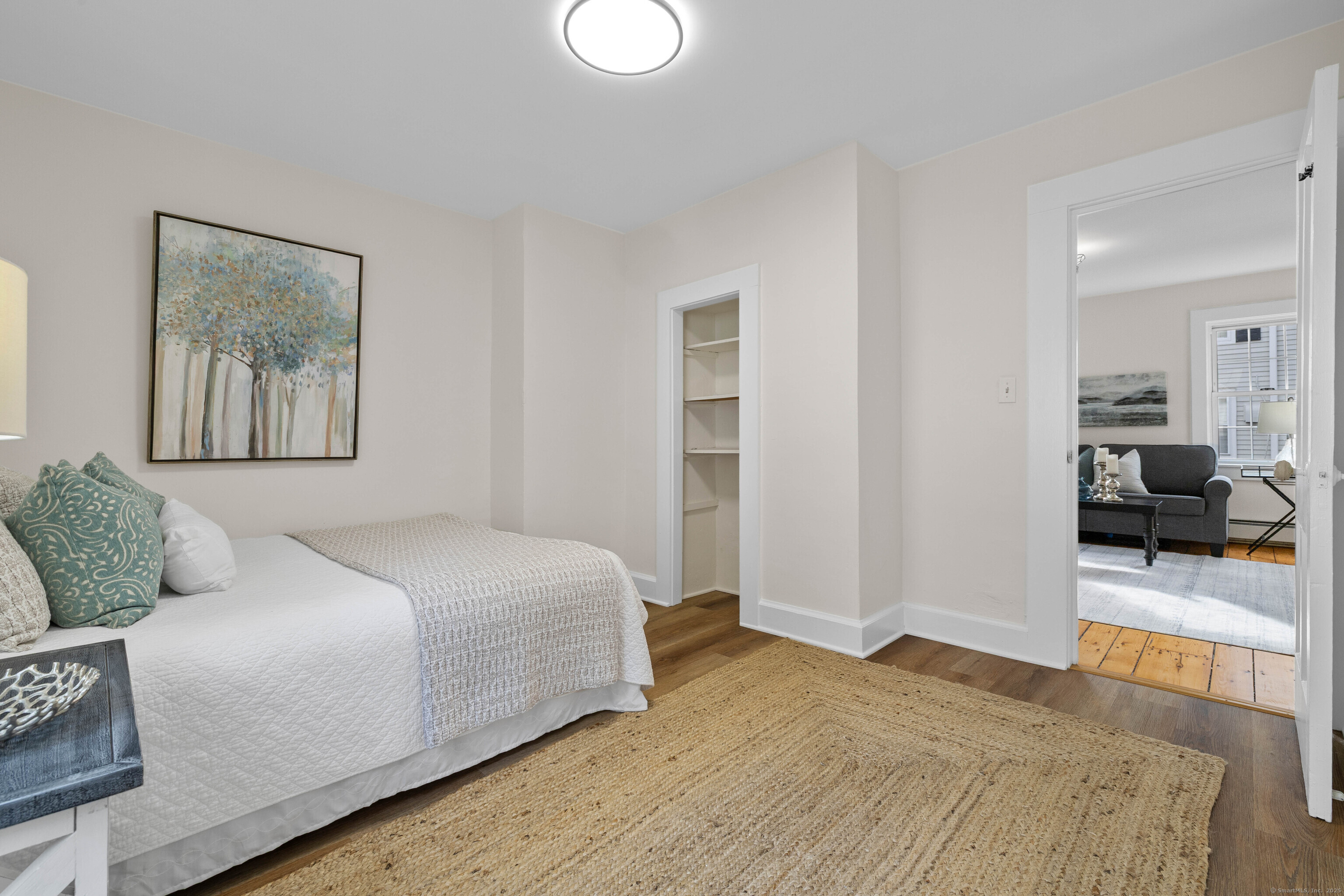 Guilford, Connecticut, 06437, United States, 6 Bedrooms Bedrooms, ,4 BathroomsBathrooms,Residential,For Sale,1992629