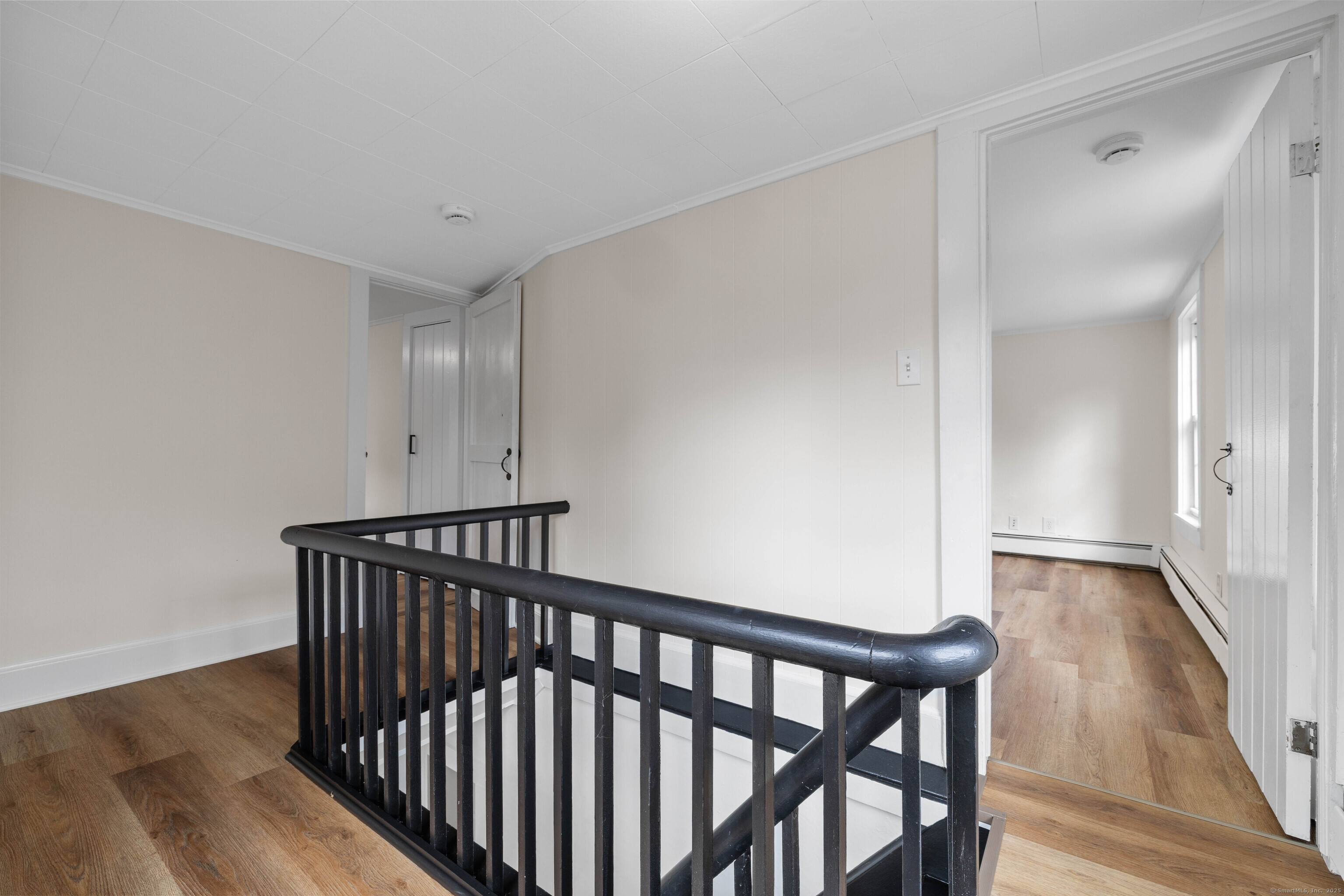 Guilford, Connecticut, 06437, United States, 6 Bedrooms Bedrooms, ,4 BathroomsBathrooms,Residential,For Sale,1992629