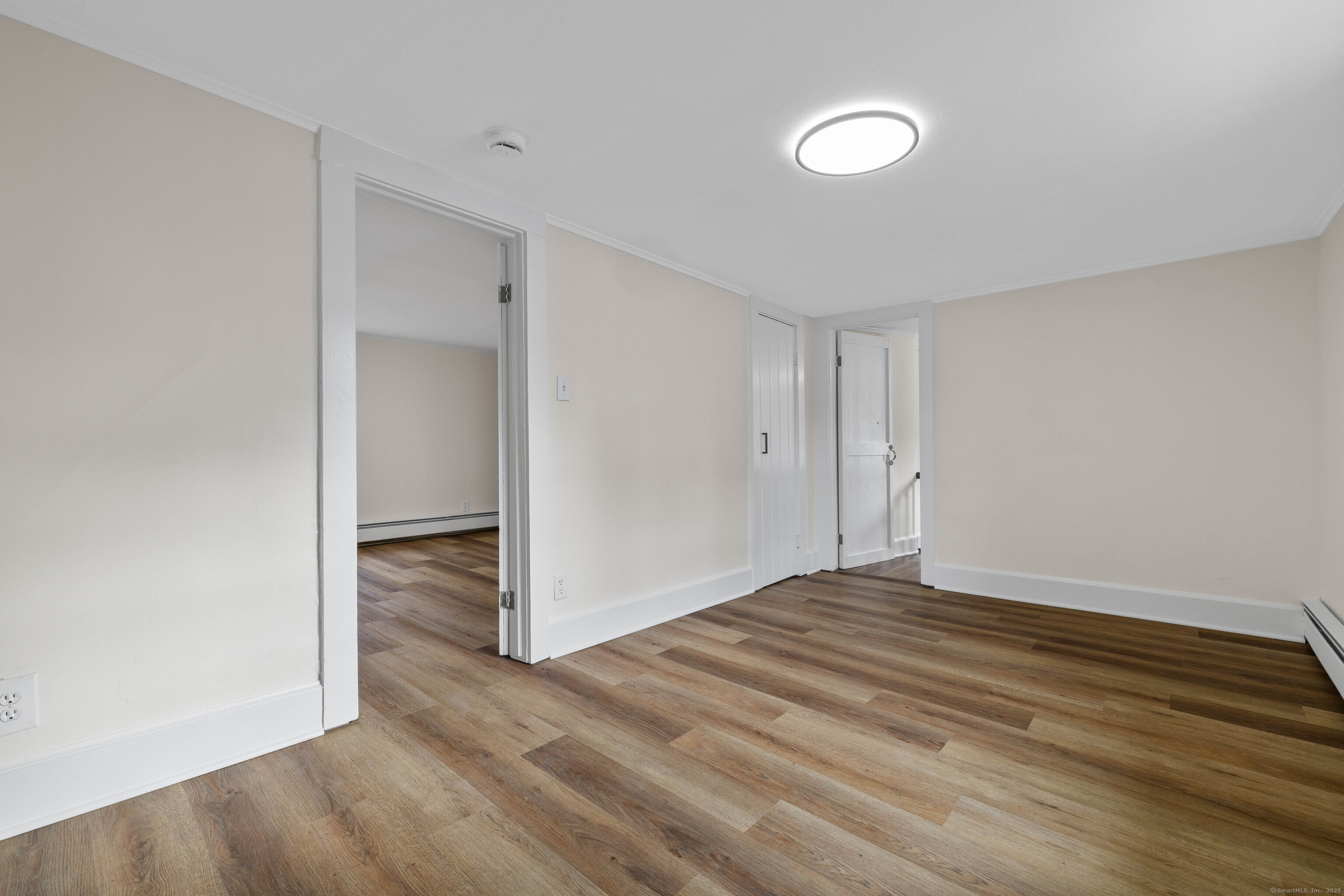 Guilford, Connecticut, 06437, United States, 6 Bedrooms Bedrooms, ,4 BathroomsBathrooms,Residential,For Sale,1992629