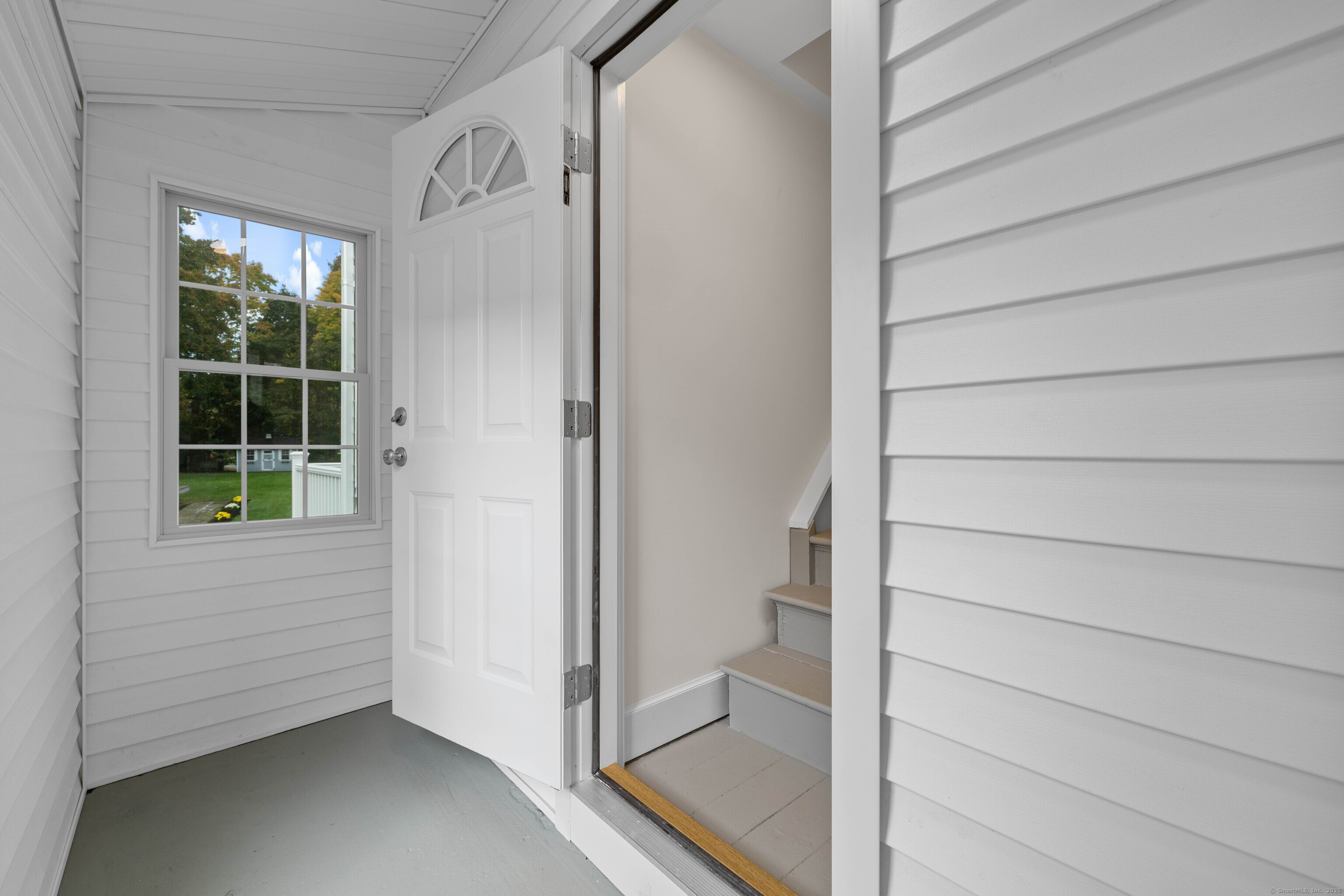 Guilford, Connecticut, 06437, United States, 6 Bedrooms Bedrooms, ,4 BathroomsBathrooms,Residential,For Sale,1992629