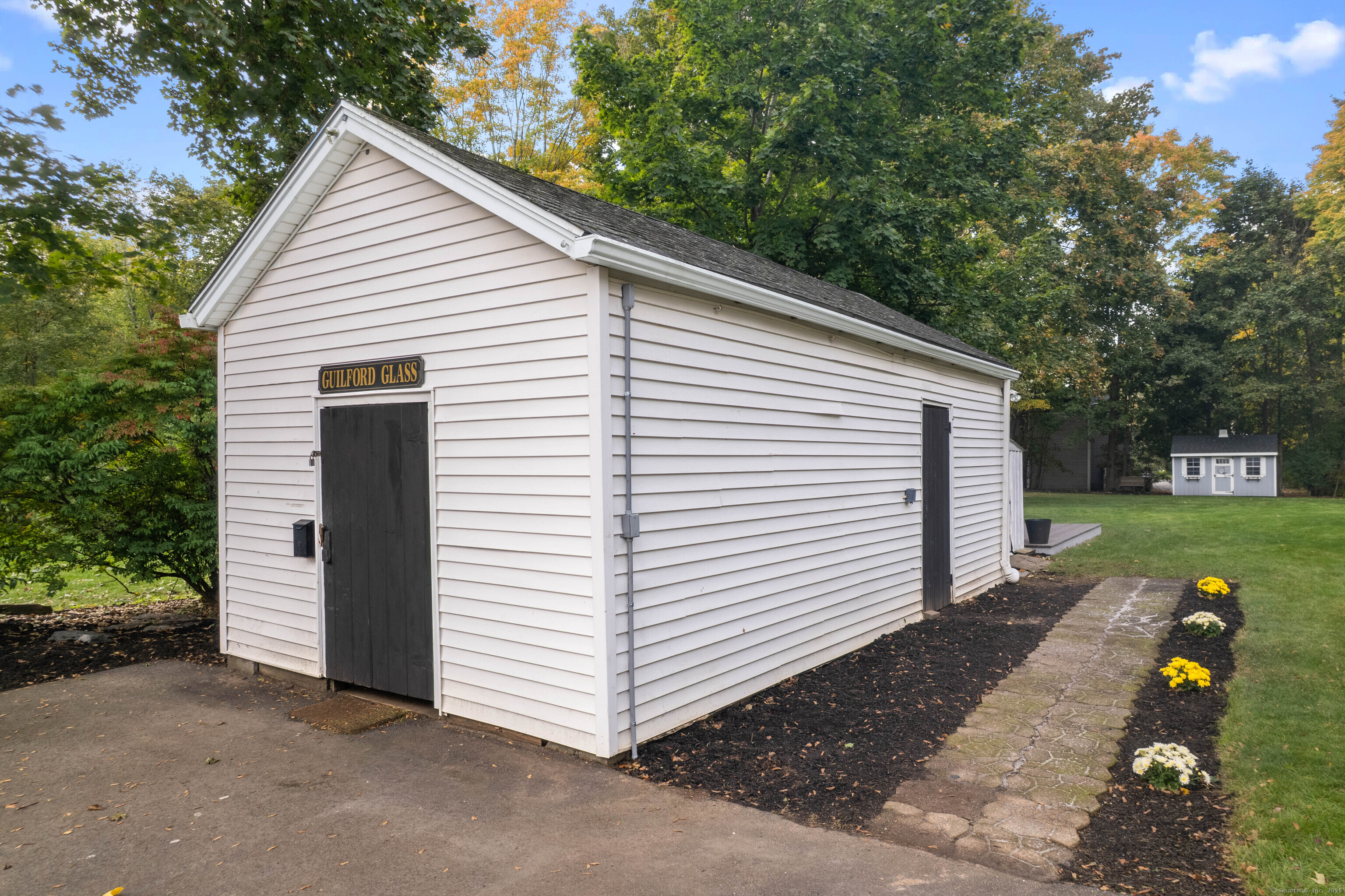 Guilford, Connecticut, 06437, United States, 6 Bedrooms Bedrooms, ,4 BathroomsBathrooms,Residential,For Sale,1992629