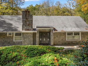 Homes for sale in Stamford, CT | 27 Wellington Dr, Stamford, CT 06903 | MLS# 24133749