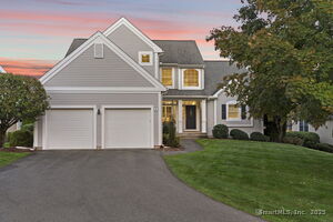 Homes for sale in Cromwell, CT | 5 Northbridge #5, Cromwell, CT 06416 | MLS# 24131713