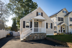 51-1/2 Magnolia Avenue