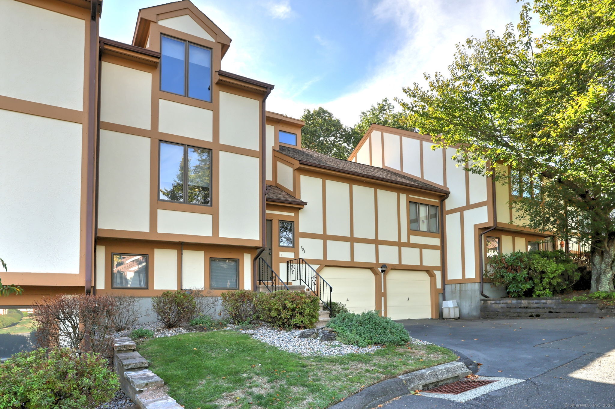 Homes for sale in West Haven, CT | 690 Forest Rd #702, West Haven, CT 06516 | MLS# 24131614