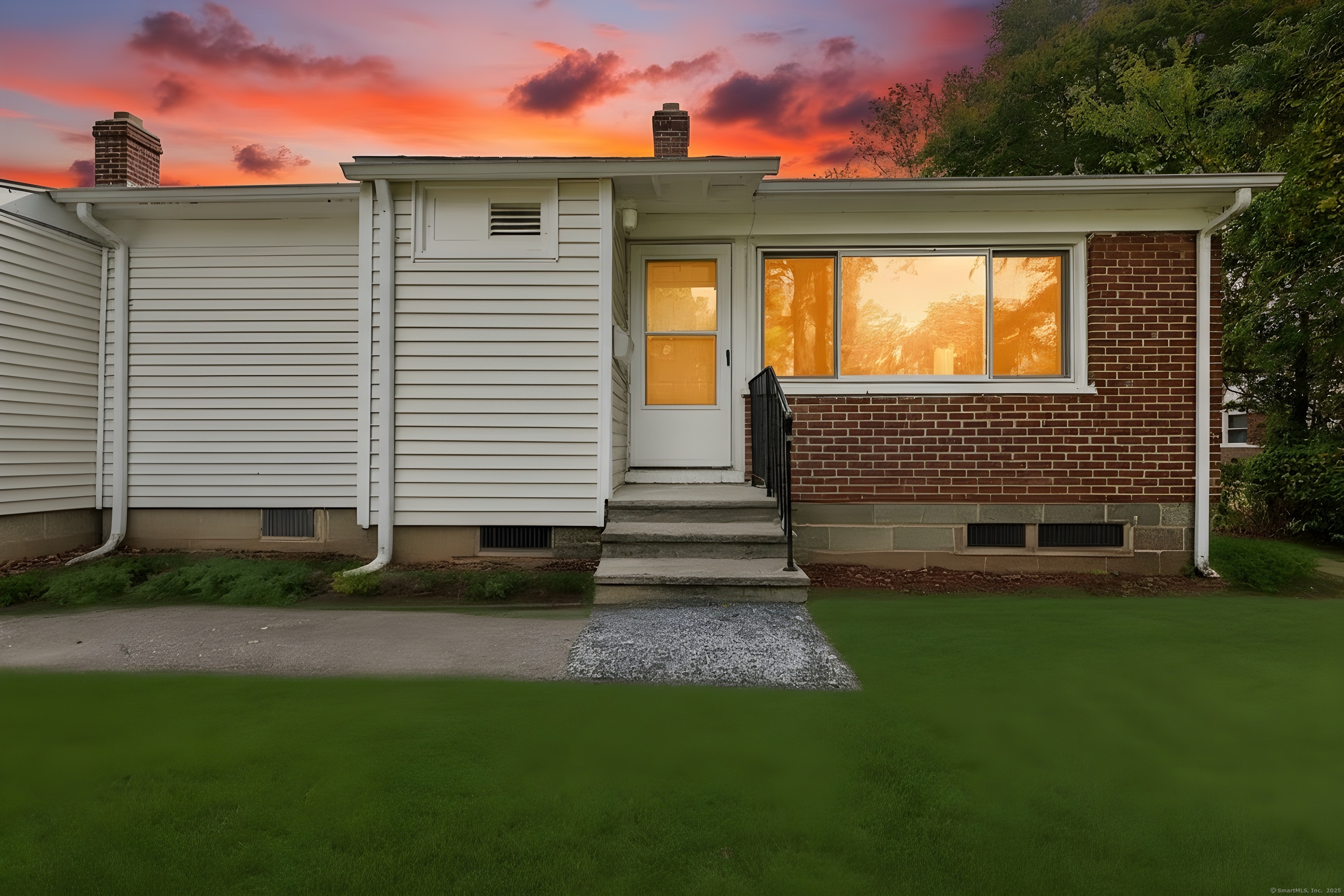 Homes for sale in Stratford, CT | 23 Baird Ct #23, Stratford, CT 06614 | MLS# 24134708