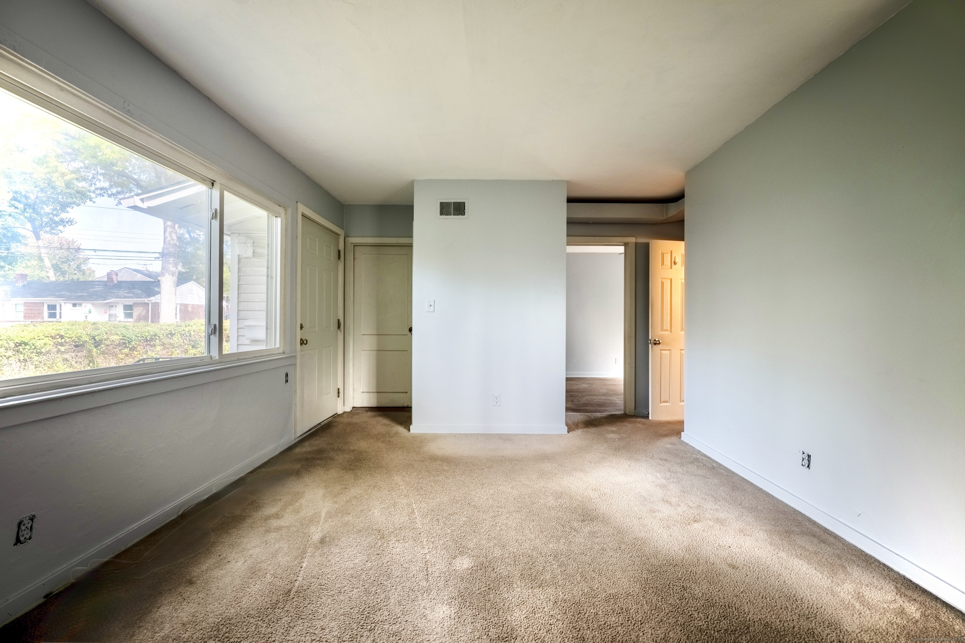 Homes for sale in Stratford, CT | 23 Baird Ct #23, Stratford, CT 06614 | MLS# 24134708