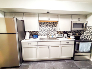 Homes for sale in Salem, CT | 113 Horse Pond Rd #APT B, Salem, CT 06420 | MLS# 24132372