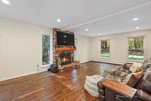 Homes for sale in Brookfield, CT | 19 Kimberly Dr, Brookfield, CT 06804 | MLS# 24134514