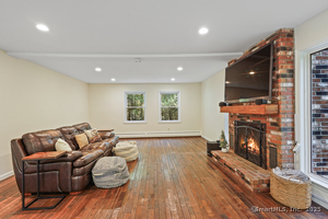 Homes for sale in Brookfield, CT | 19 Kimberly Dr, Brookfield, CT 06804 | MLS# 24134514