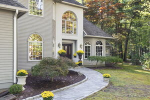 Homes for sale in Farmington, CT | 13 Chatsworth Pl, Farmington, CT 06032 | MLS# 24133005