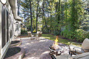 Homes for sale in Farmington, CT | 13 Chatsworth Pl, Farmington, CT 06032 | MLS# 24133005