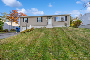 Homes for sale in Waterbury, CT | 197 Hickory Hill Dr, Waterbury, CT 06708 | MLS# 24134691