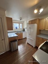 Homes for sale in Naugatuck, CT | 21 Acushnet St, Naugatuck, CT 06770 | MLS# 24134882