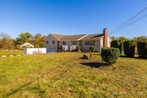 Homes for sale in Thompson, CT | 827 Thompson Rd, Thompson, CT 06277 | MLS# 24134901