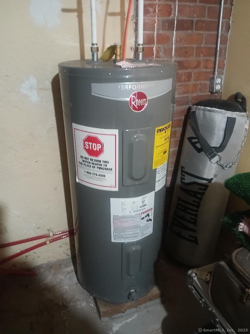 Photo 31 of 36 Plainfield Street, Hartford, CT