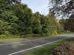 Homes for sale in Somers, CT | 142 Turnpike Rd, Somers, CT 06071 | MLS# 24134966