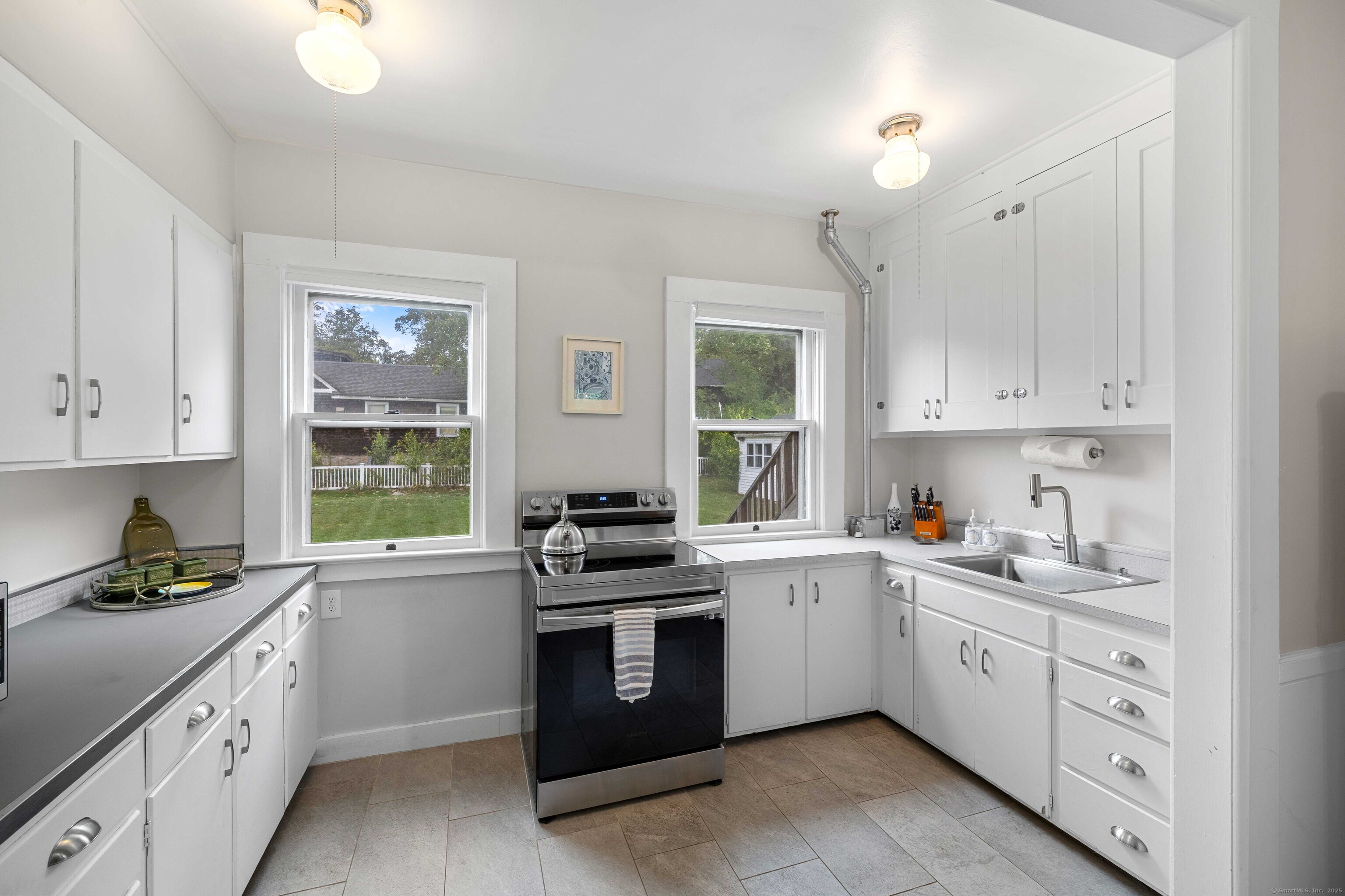 16 Prospect Hill Road