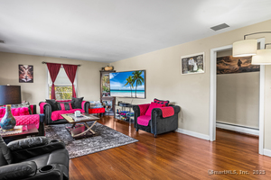 Homes for sale in Middlebury, CT | 105 Jericho Rd, Middlebury, CT 06762 | MLS# 24133379