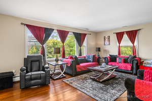 Homes for sale in Middlebury, CT | 105 Jericho Rd, Middlebury, CT 06762 | MLS# 24133379