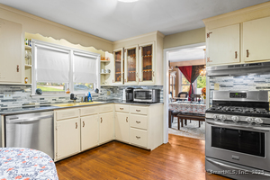 Homes for sale in Middlebury, CT | 105 Jericho Rd, Middlebury, CT 06762 | MLS# 24133379