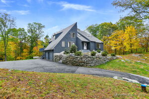 Homes for sale in Redding, CT | 22 Ledgewood Rd, Redding, CT 06896 | MLS# 24133830