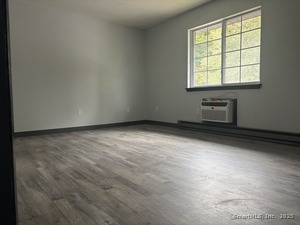 Homes for sale in Waterbury, CT | 35 Mountain Village Rd #30, Waterbury, CT 06706 | MLS# 24134974