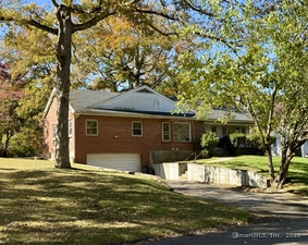 27 Oakhill Avenue