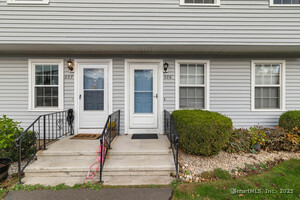 Homes for sale in Branford, CT | 226 Austin Ryer Ln #226, Branford, CT 06405 | MLS# 24120490