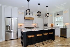 Homes for sale in Farmington, CT | 1 Yorkshire Ct #1, Farmington, CT 06032 | MLS# 24124120