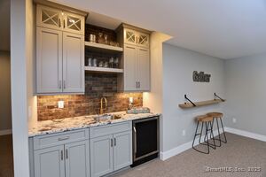 Homes for sale in Farmington, CT | 1 Yorkshire Ct #1, Farmington, CT 06032 | MLS# 24124120