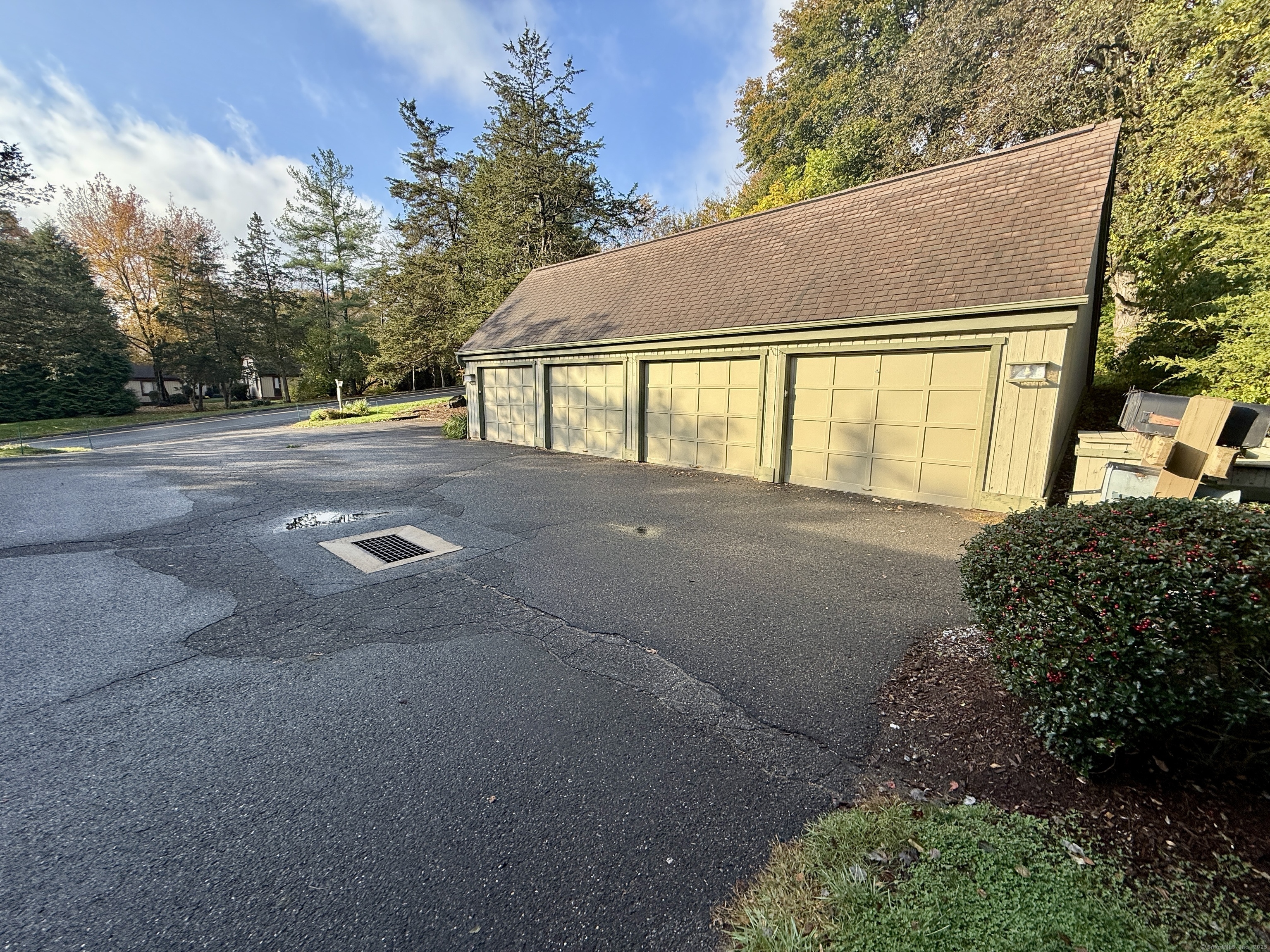 Homes for sale in Southbury, CT | 643 Heritage Vlg #A, Southbury, CT 06488 | MLS# 24119411