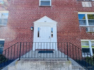 Homes for sale in New London, CT | 107 Niles Hill Rd #A, New London, CT 06320 | MLS# 24135238