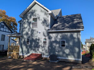 Homes for sale in Hartford, CT | 647 Broadview Ter, Hartford, CT 06106 | MLS# 24102731