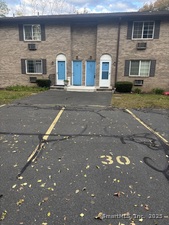 Homes for sale in Waterbury, CT | 35 Mountain Village Rd #30, Waterbury, CT 06706 | MLS# 24134974